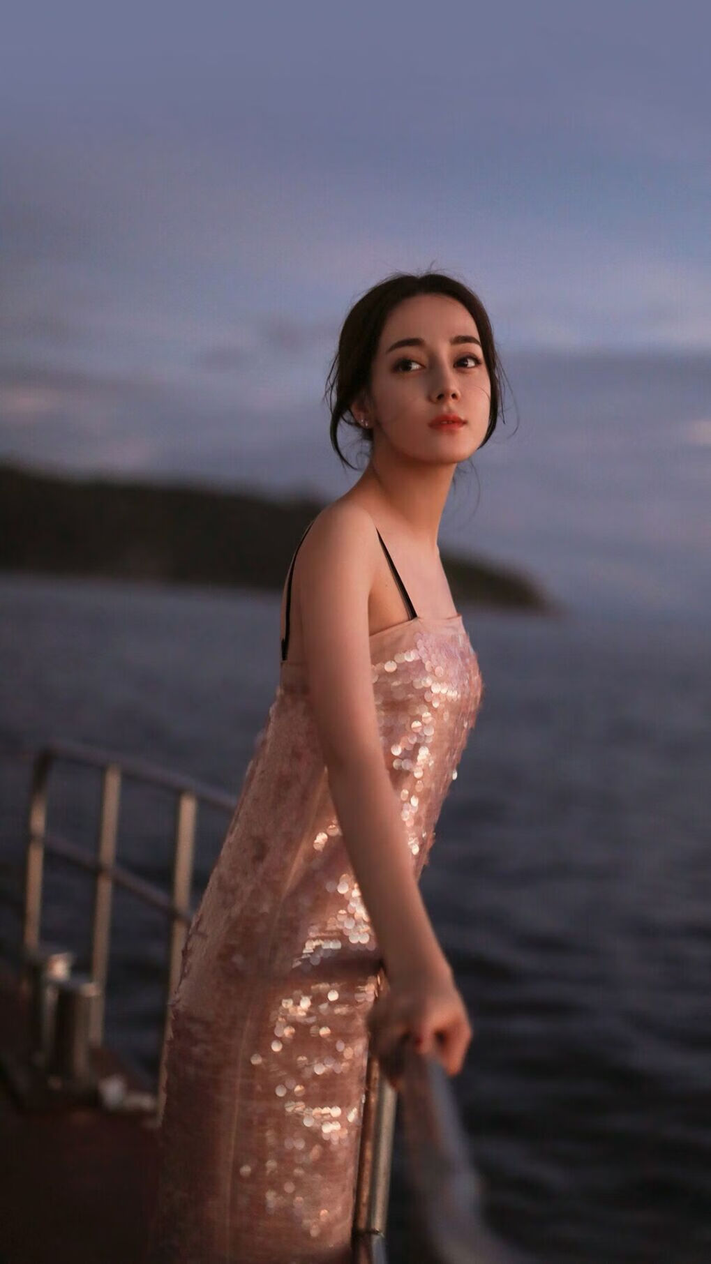 跨越维度的对决，当丹麦铁血鏖战那不勒斯狂想，C罗以传奇定义关键